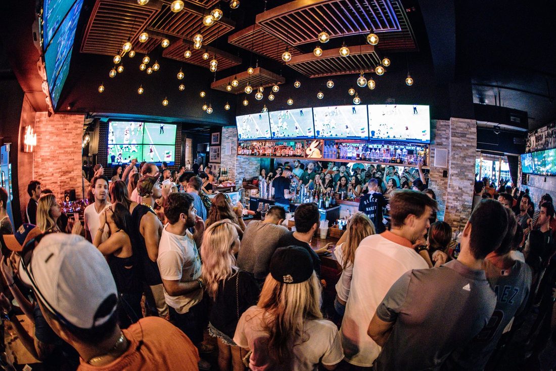 Crowd density at the bar, fisheye