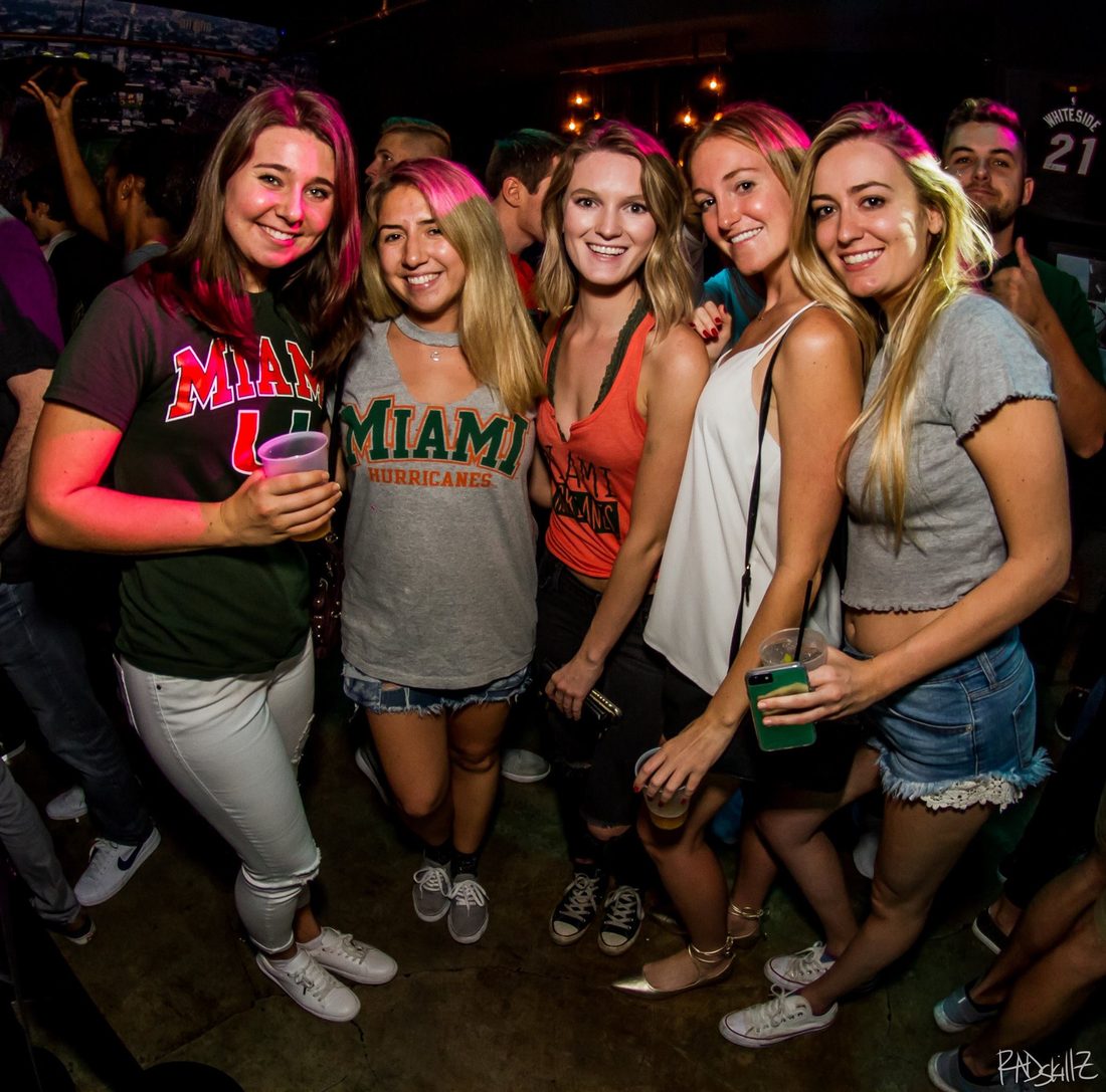 Hurricanes-night crowd at the bar